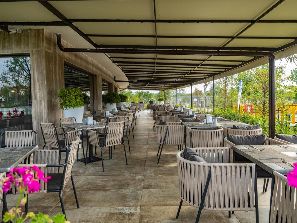 Aqua Paradise Resort & Aqua Park — Restaurant & bars in Nessebar, Burgas Region