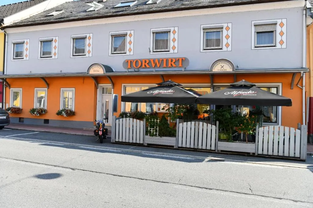 Gasthof Torwirt, hotel v destinaci Lavamünd