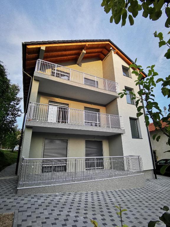 Apartmani ANAMARIA — Hotel in Jajce