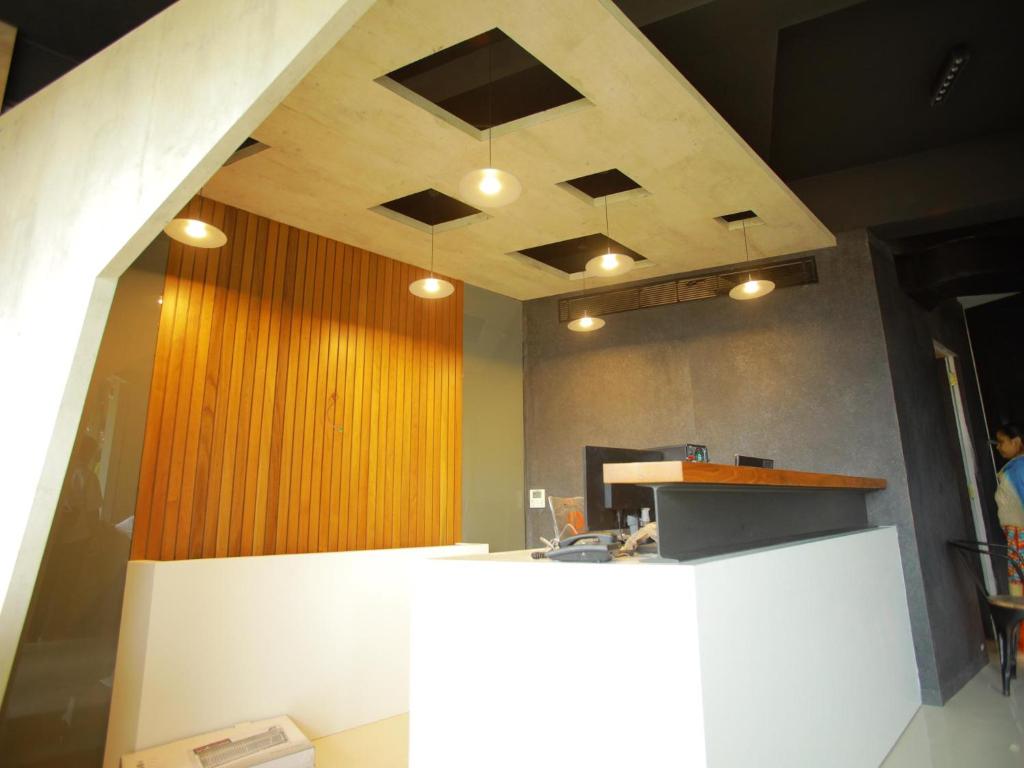 フロント・ロビー