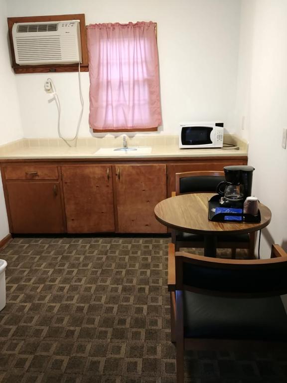 Walnut Lane Motel photo