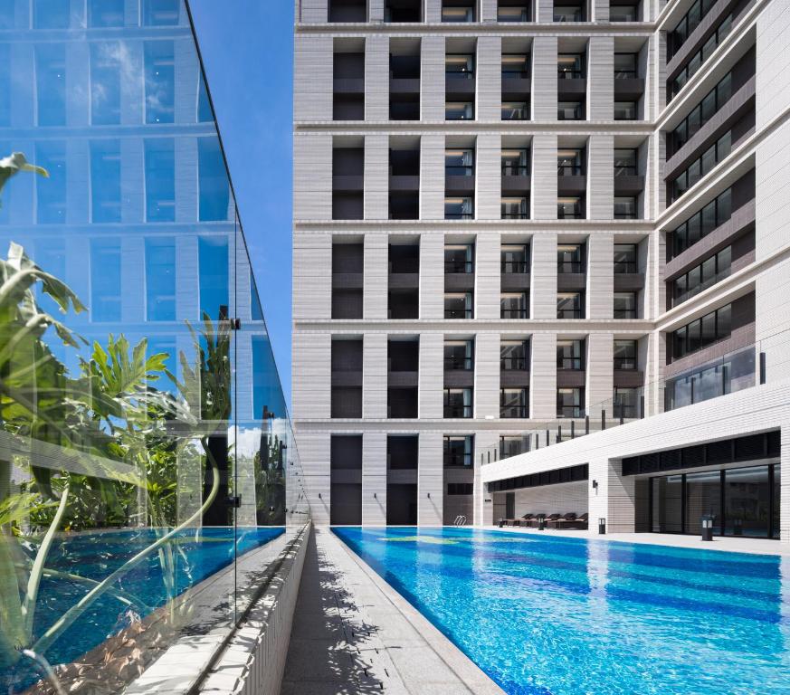 Swimming pool, LakeShore Hotel Tainan in Tainan