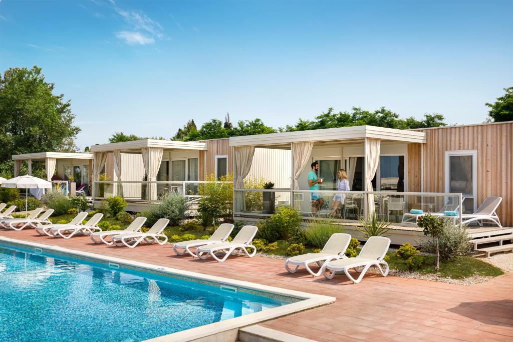 Amber Sea Luxury Village Mobile Homes photo