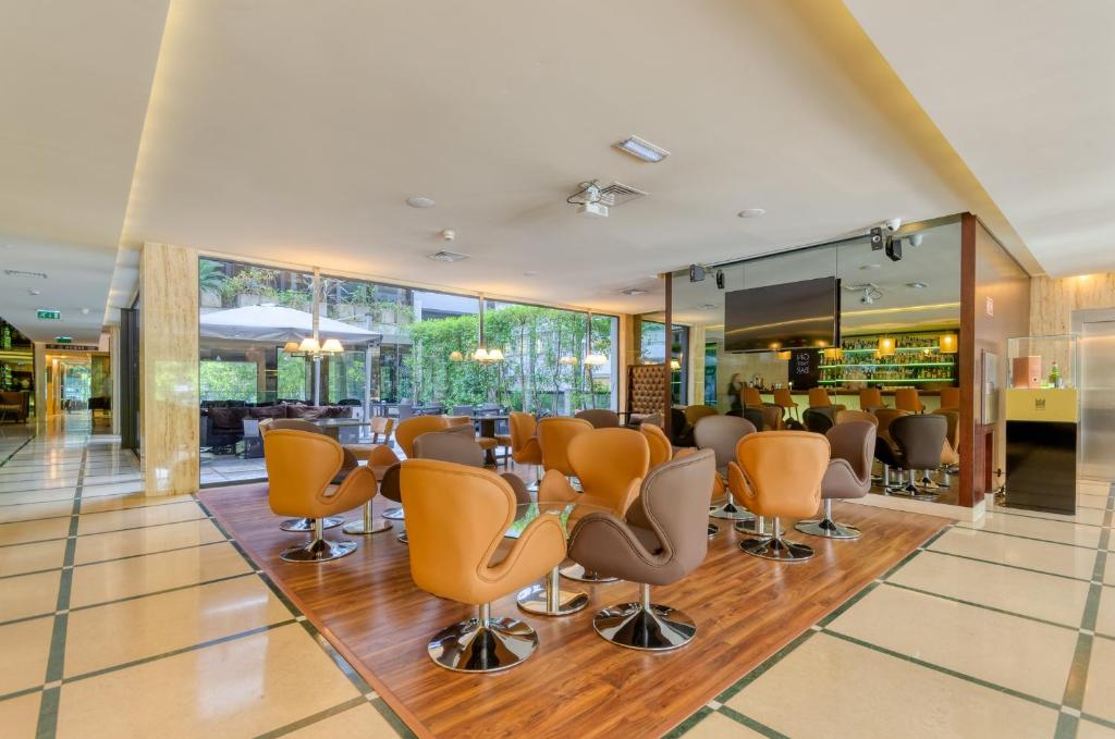 Bar/lounge