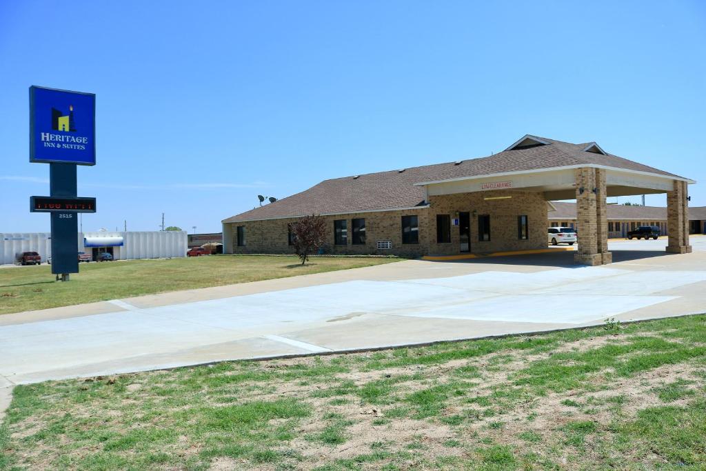 Heritage Inn &amp; Suites — Hotel in El Dorado (KS)