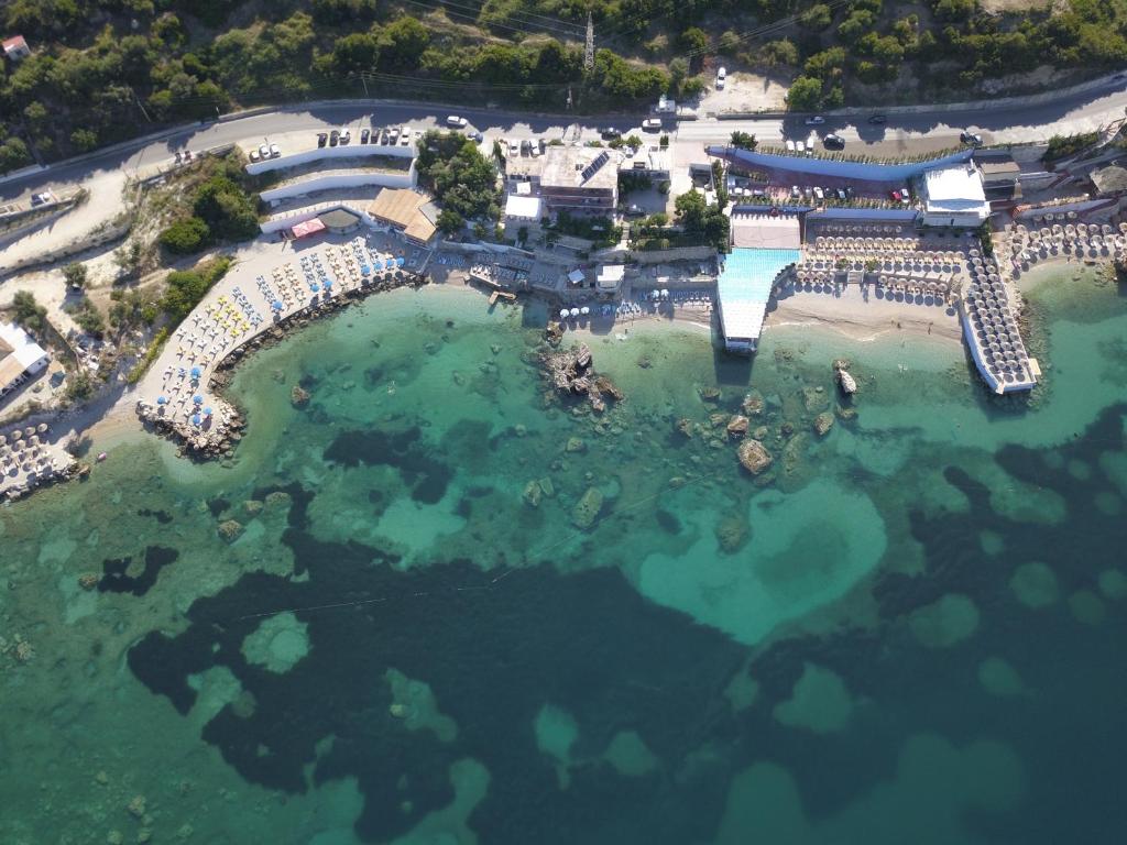 Vila Rahmi &amp; Veli Dervishaj — Hotel in Vlora