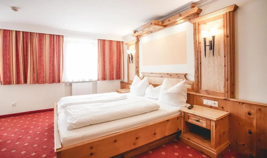 Gasthof Schmalzerhof, hotel in Weer