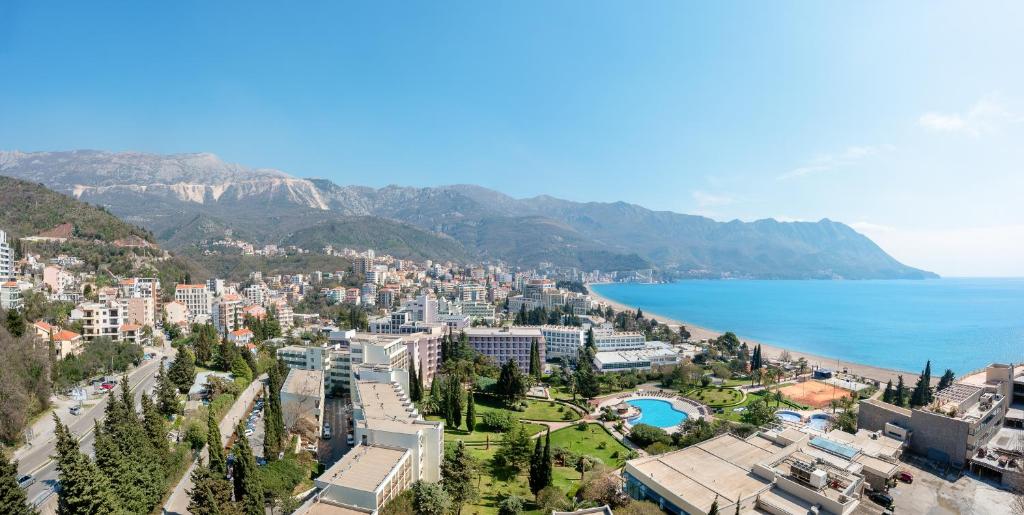 2montenegro HARMONIA APARTMENTS Becici photo