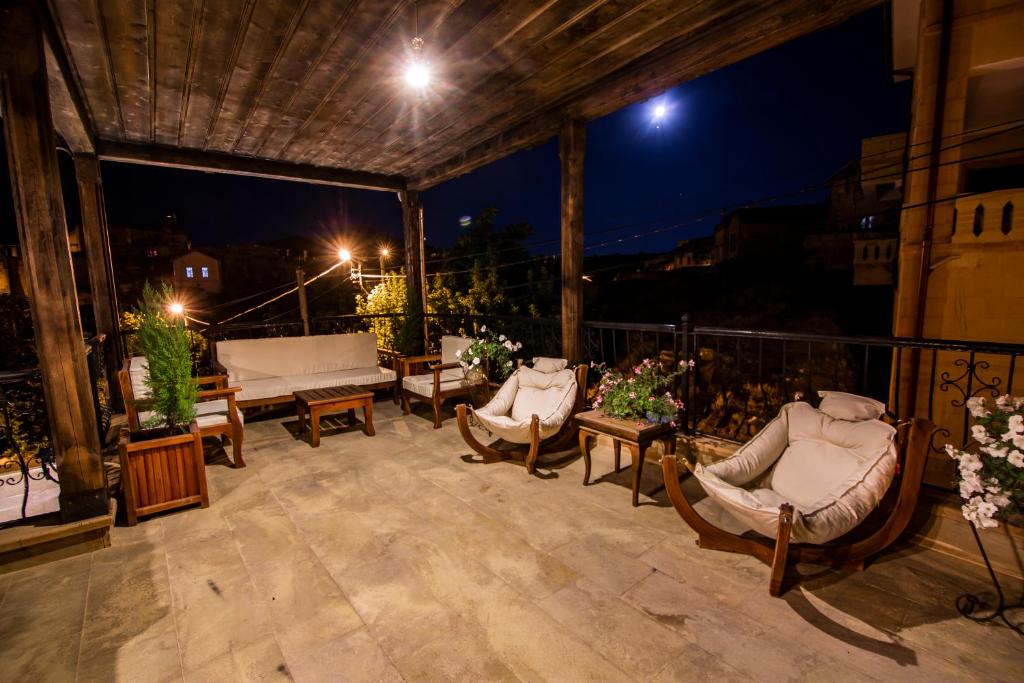 Saddle Cave Hotel photo