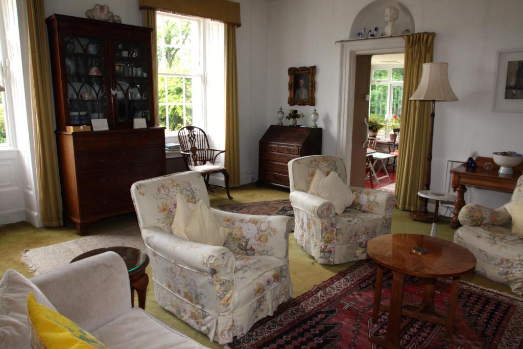 Willowhill House photo