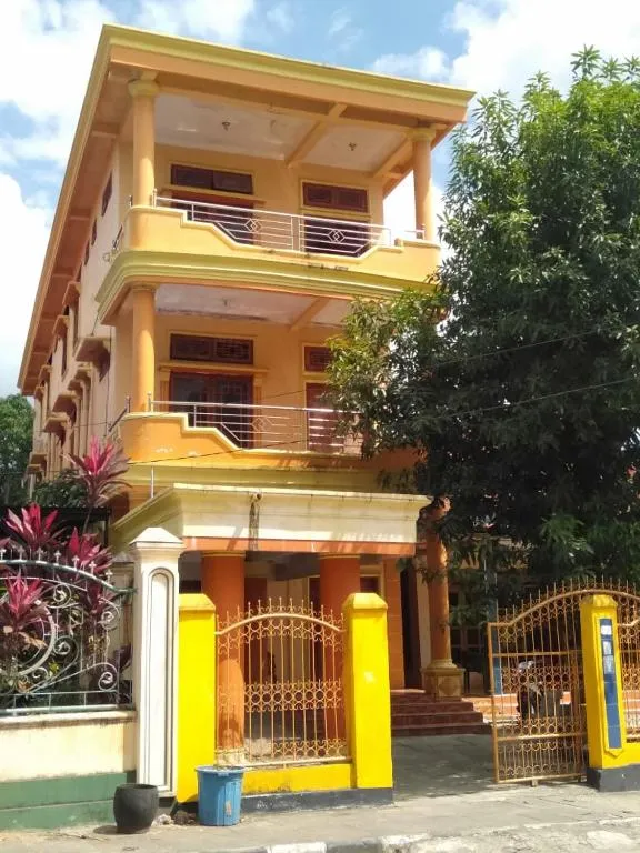 Wisma Kahyangan, hotel in Baubau