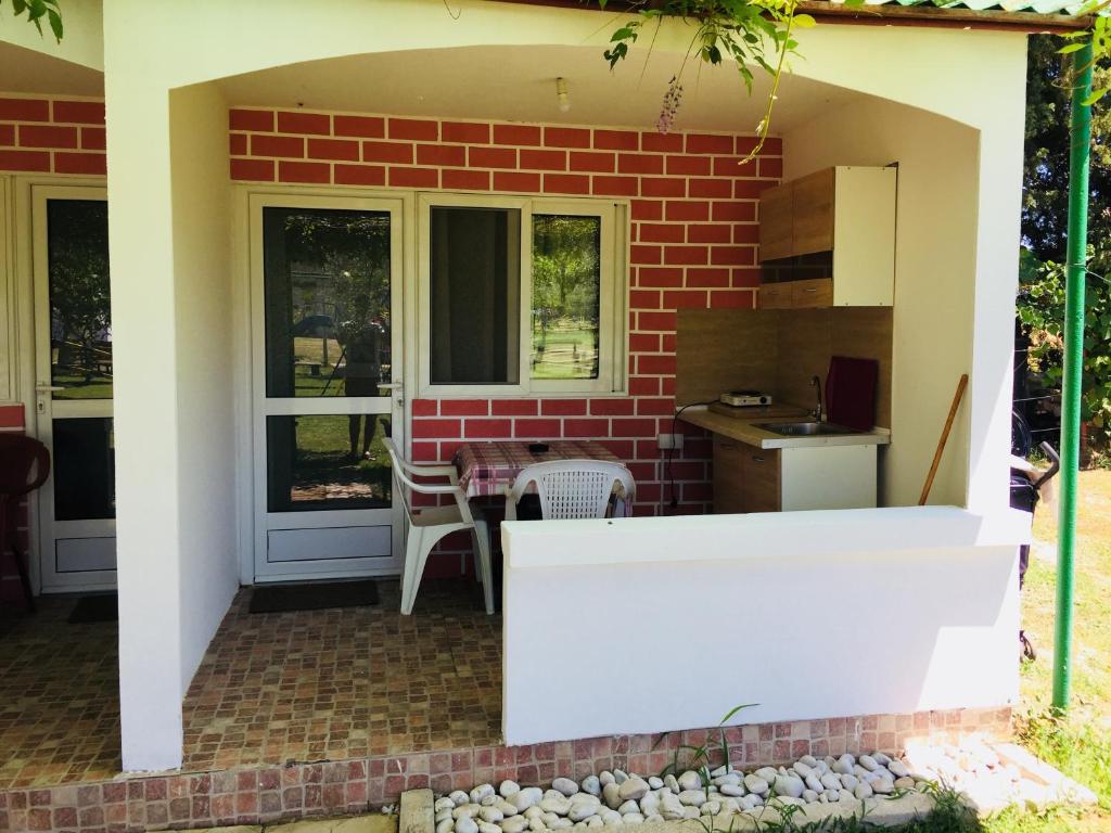 Flamingo Cottage - 5