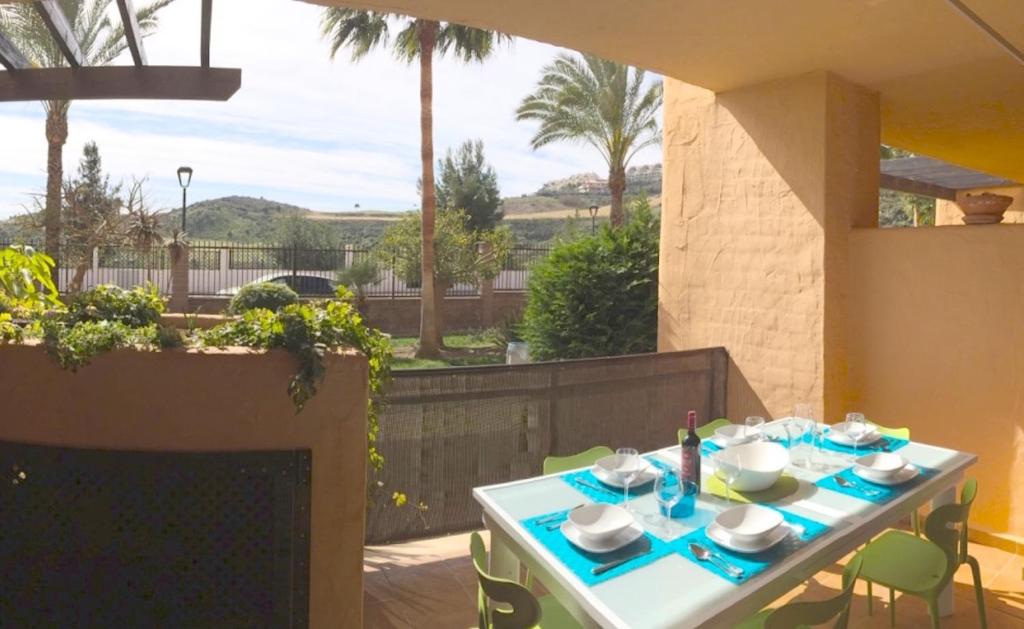 Modern Ground Floor Calanova Golf Apartment - 4