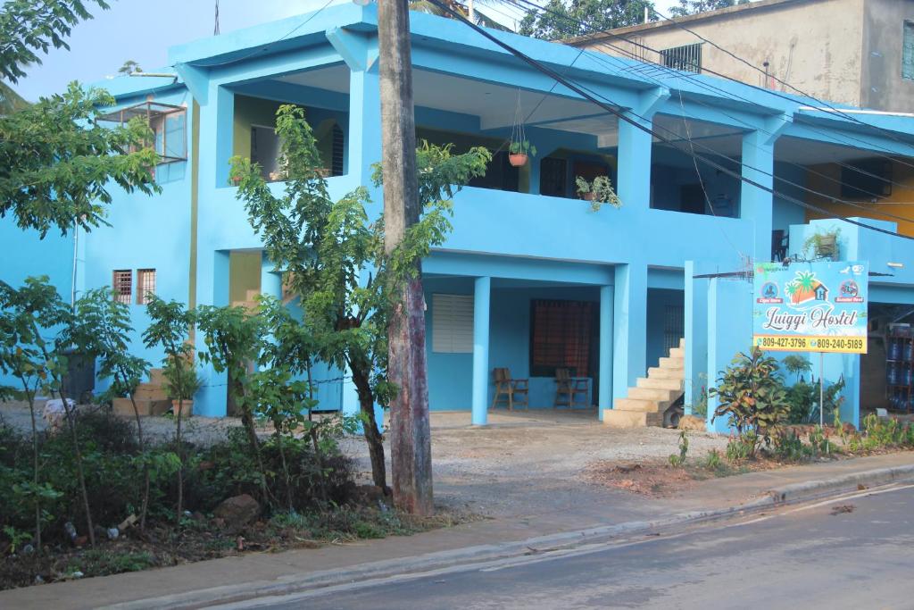Luiggi Hostel — Hotel in Las Terrenas