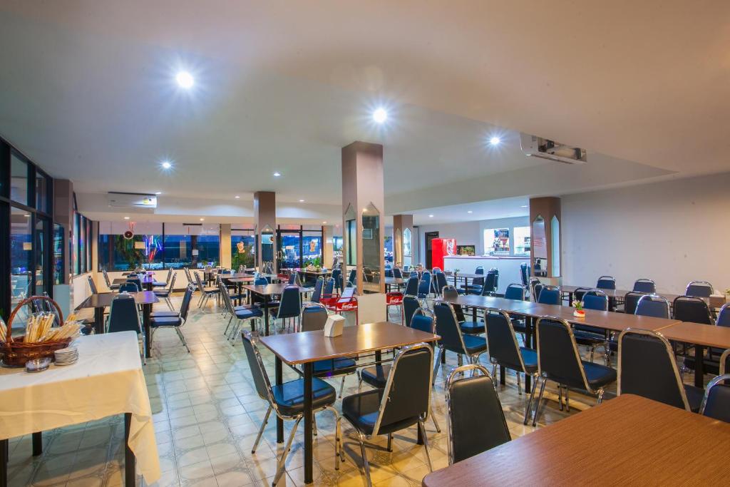 Restaurant, The Train Hotel Hatyai in Hat Yai