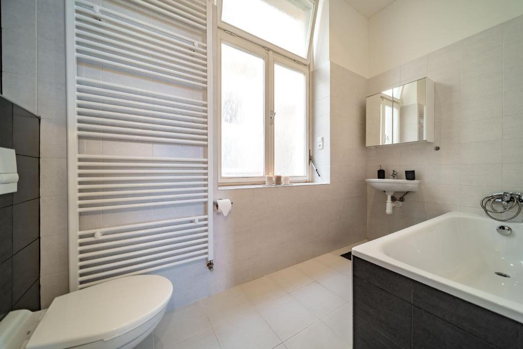 Avantguard Apartments photo
