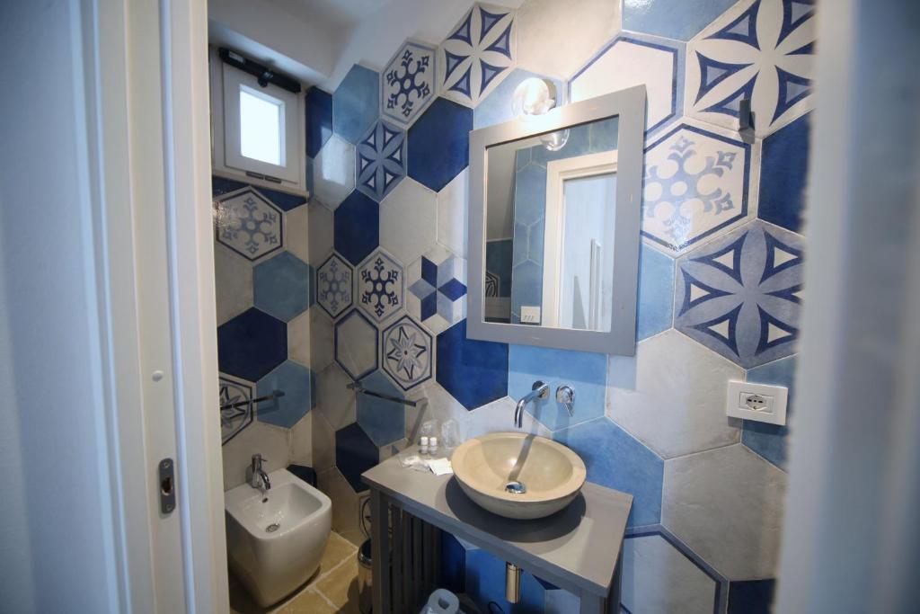 Mare Versus Luxury Suites photo