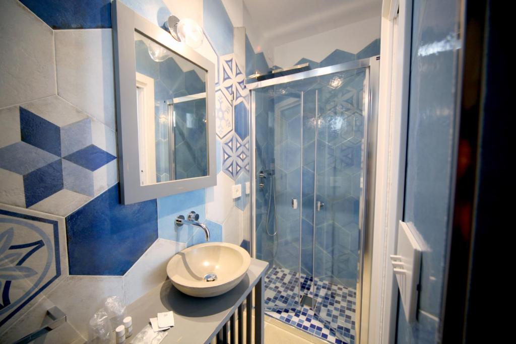 Mare Versus Luxury Suites photo