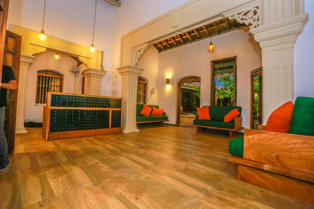 Olinia Airport Hotel photo