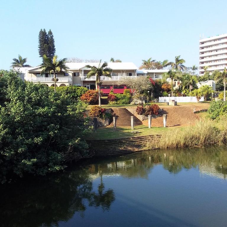 The Tweni Waterfront Guest Lodge photo
