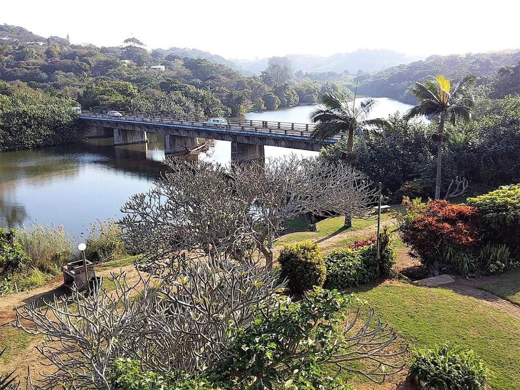 The Tweni Waterfront Guest Lodge photo