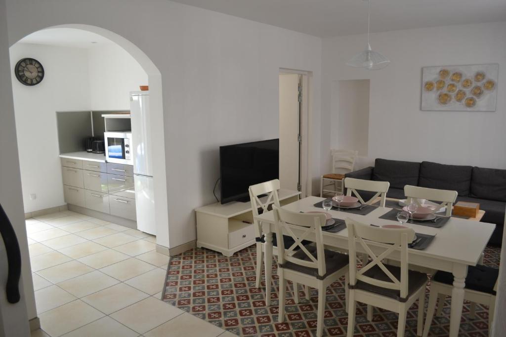 La Bulle familles Clim, wifi, airport shuttle,tout à pied - 2