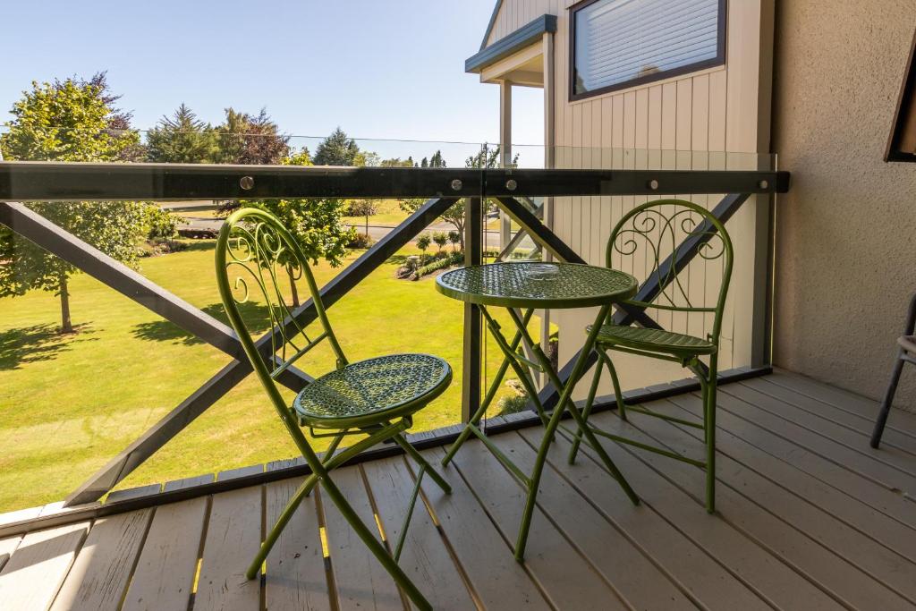 Balcony/terrace, Explorer Motel and Apartments in Te Anau