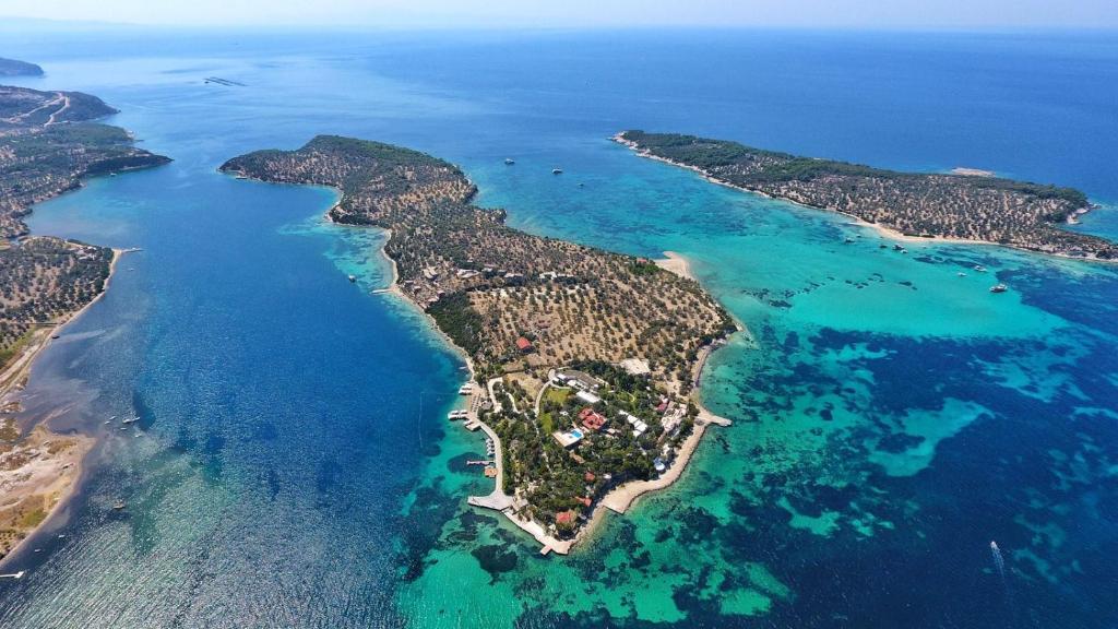 Oliviera Private Island Hotel - Kalem Island photo