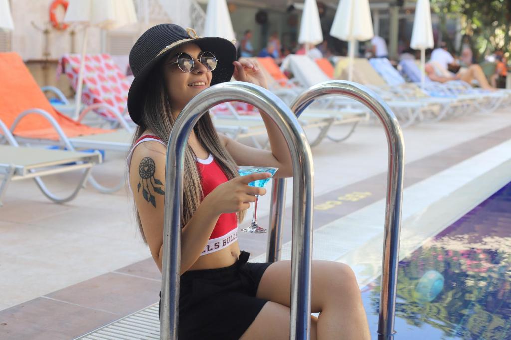 スイミングプール