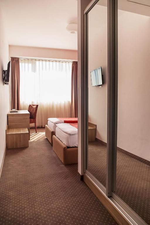 Hotel Putnik photo