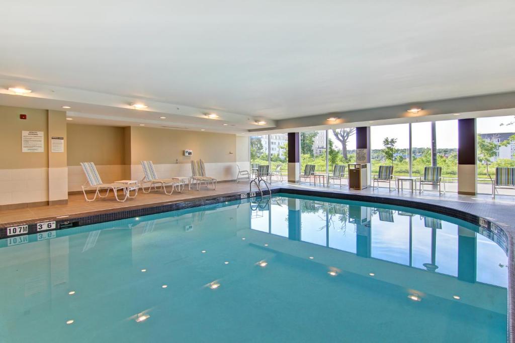 Residences at Kanata Lakes photo