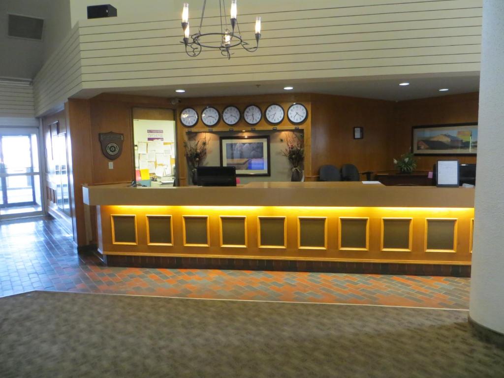 Paradise Inn &amp; Conference Centre — Hotel in Grande Prairie (AB)