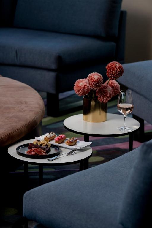 อาหารและเครื่องดื่ม