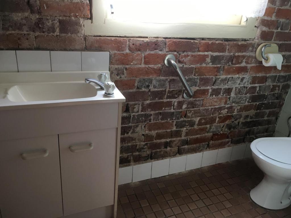 Centennial Hotel Gulgong photo