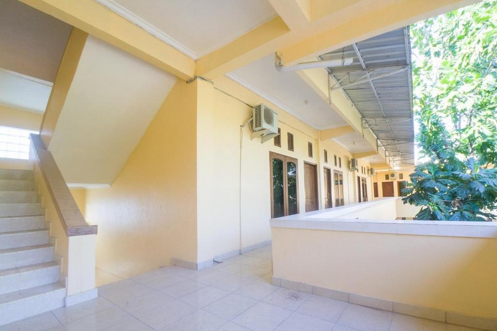 RedDoorz near Nusa Cendana University photo