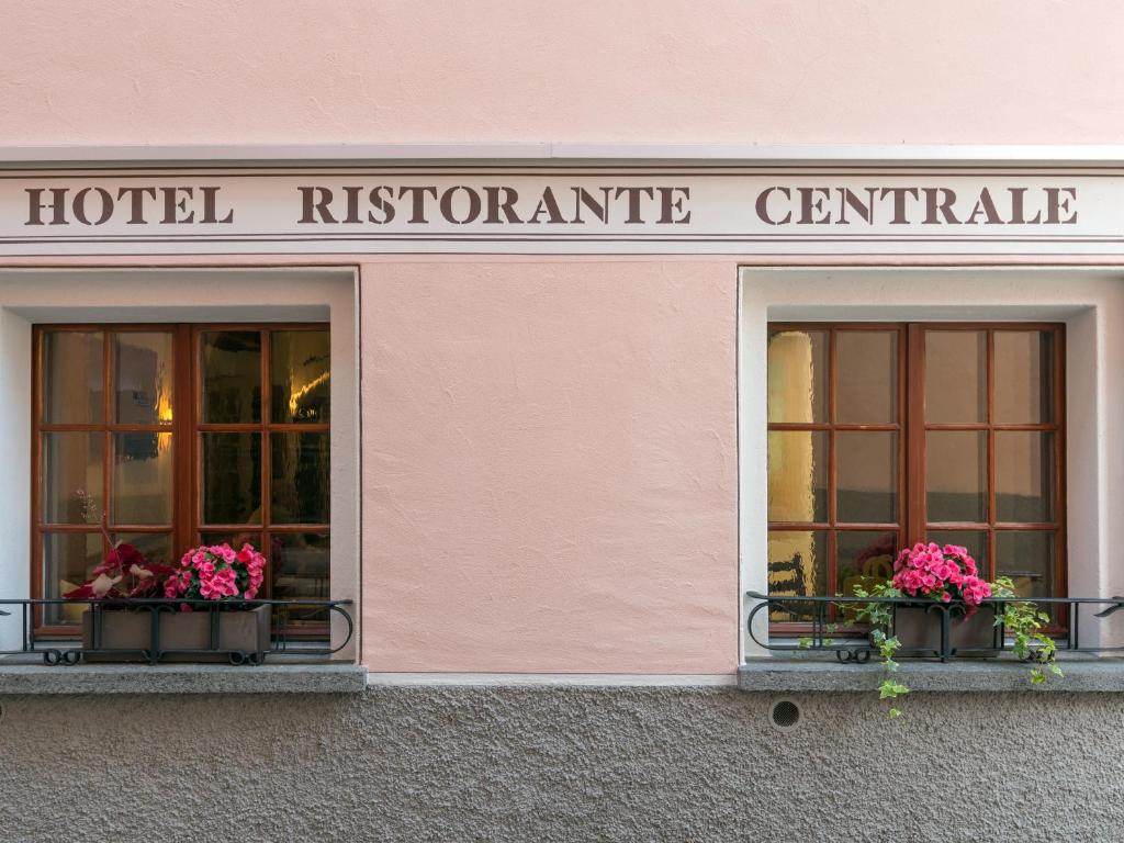 Hotel Centrale, Typically Swiss — Hotel in Poschiavo