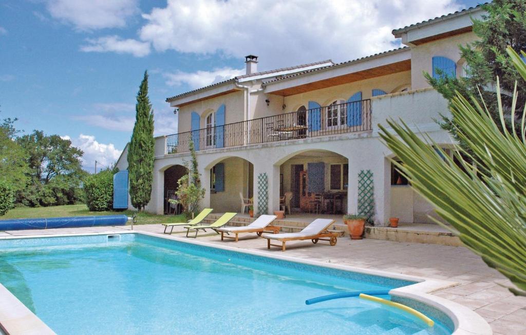 Stunning home in Montlimar with WiFi, Private swimming pool and Outdoor swimming pool