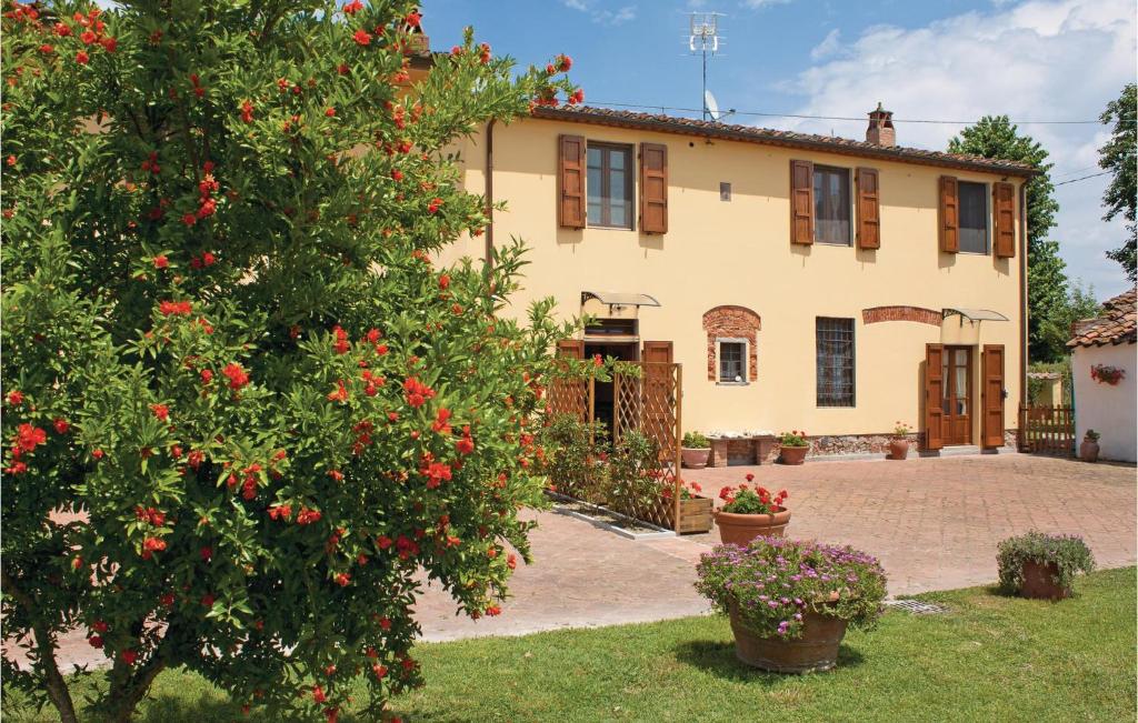 Awesome Home In Ponte Buggianese Pt With Wifi, Private Swimming Pool And Outdoor Swimming Pool — Hotel in Ponte Buggianese
