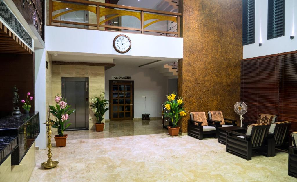 Hotel Mary Land Velankanni photo