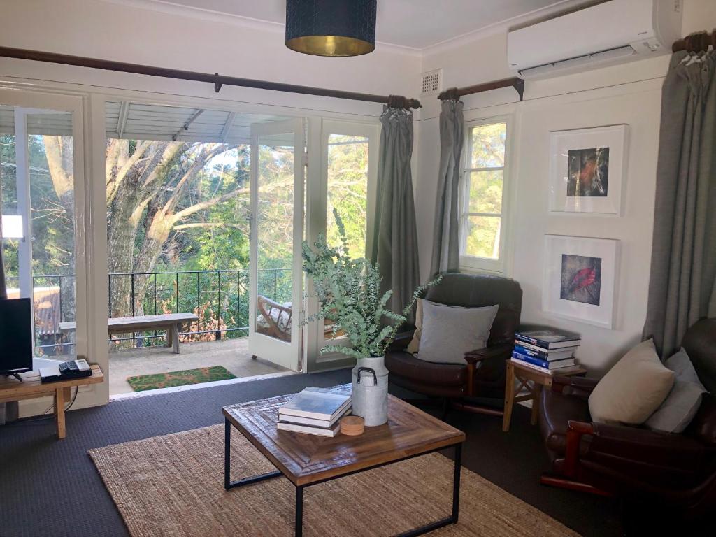Chestnut Lodge Mountain Hideaway In Katoomba Australia Wander