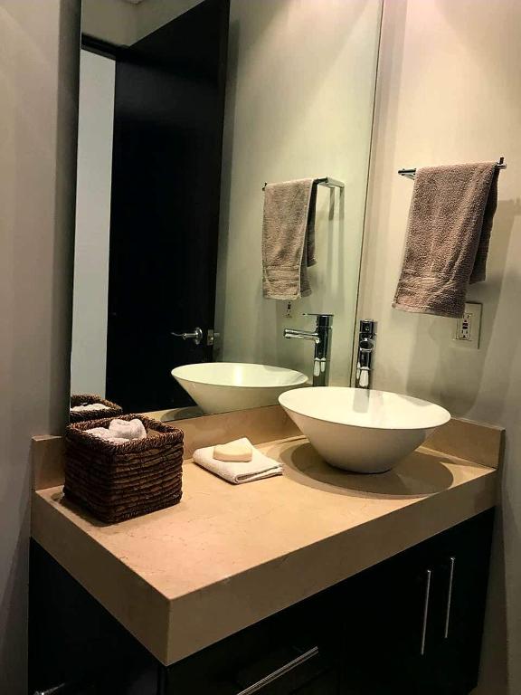 Room In Residential WTC photo