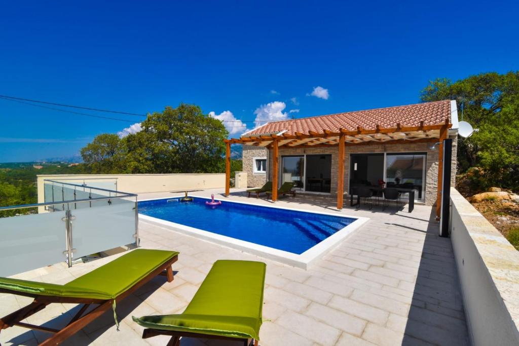 Villa Olivia - Jasenice with swimming pool and jacuzzi 전경