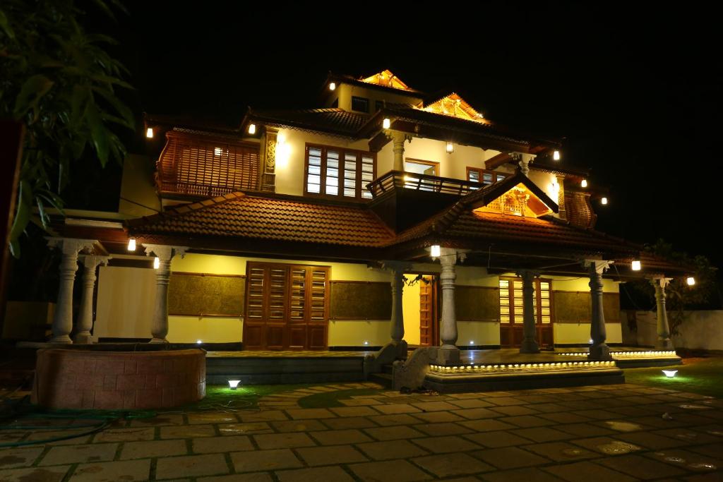 Luxury Budget Private pool Villa — Hotel in Kochi