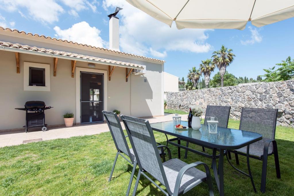 Cozy Family Friendly Apartment with large garden close to beaches - Dirella — Hotel in Corfu Island
