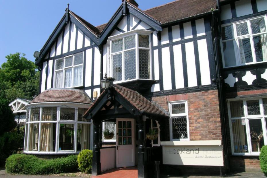 The oaklands hotel photo