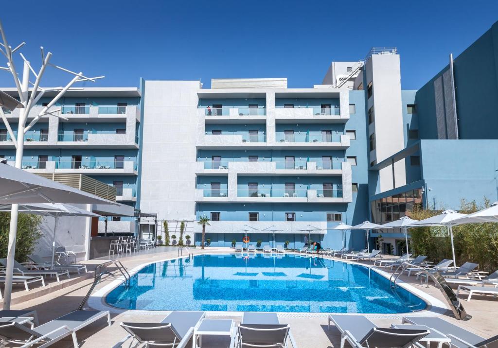 Blue Lagoon City Hotel - zdjęcie 2