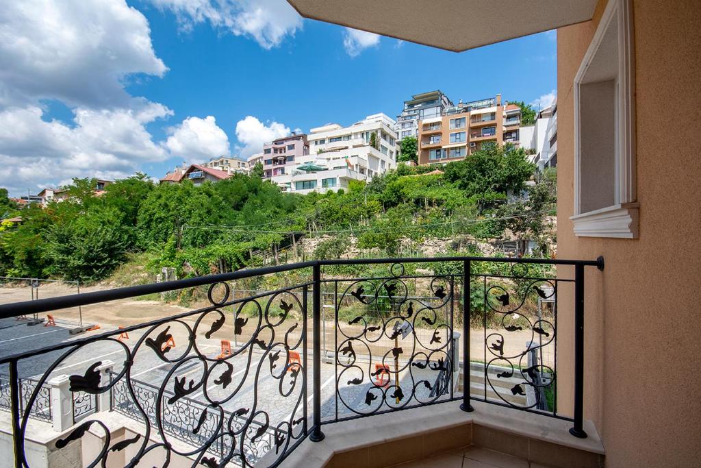 brize residence 2, Varna