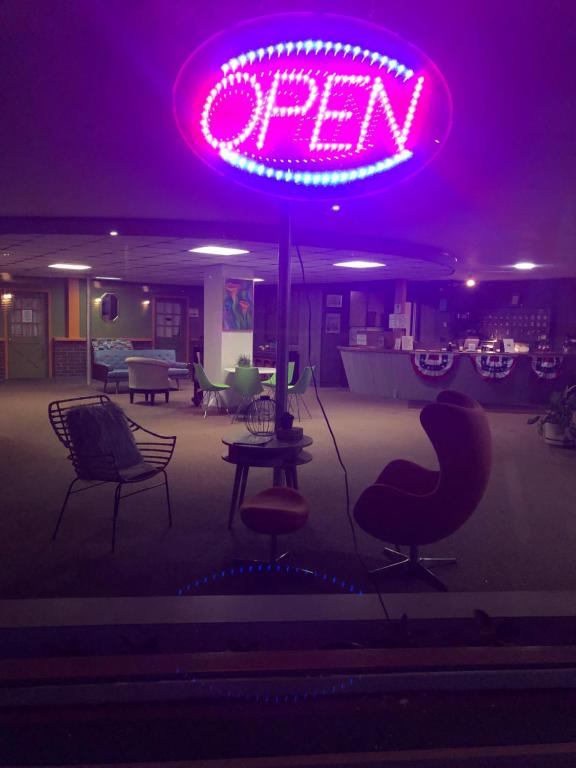 Popular attractions Area Nearby Property