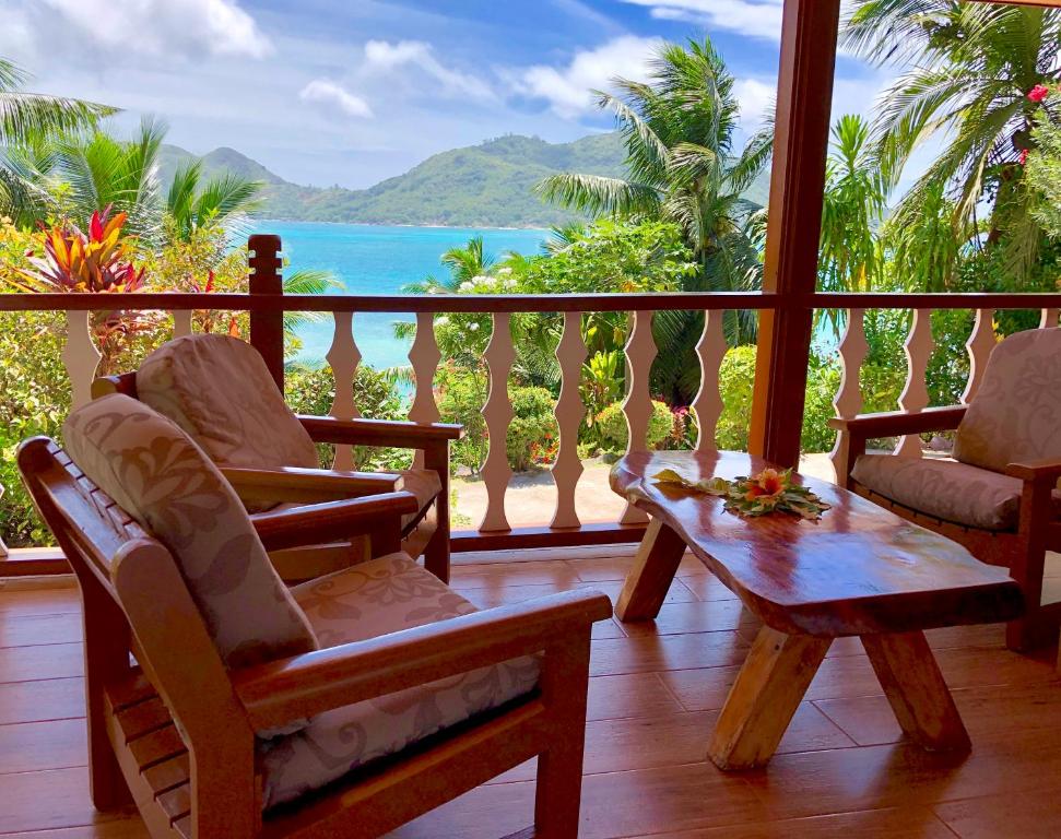 Le Grand Bleu Villas photo