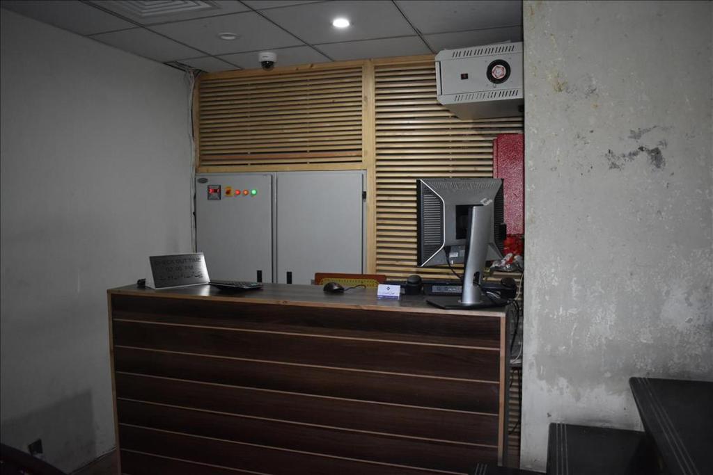 Hotel Kashmir Inn フロント・ロビー